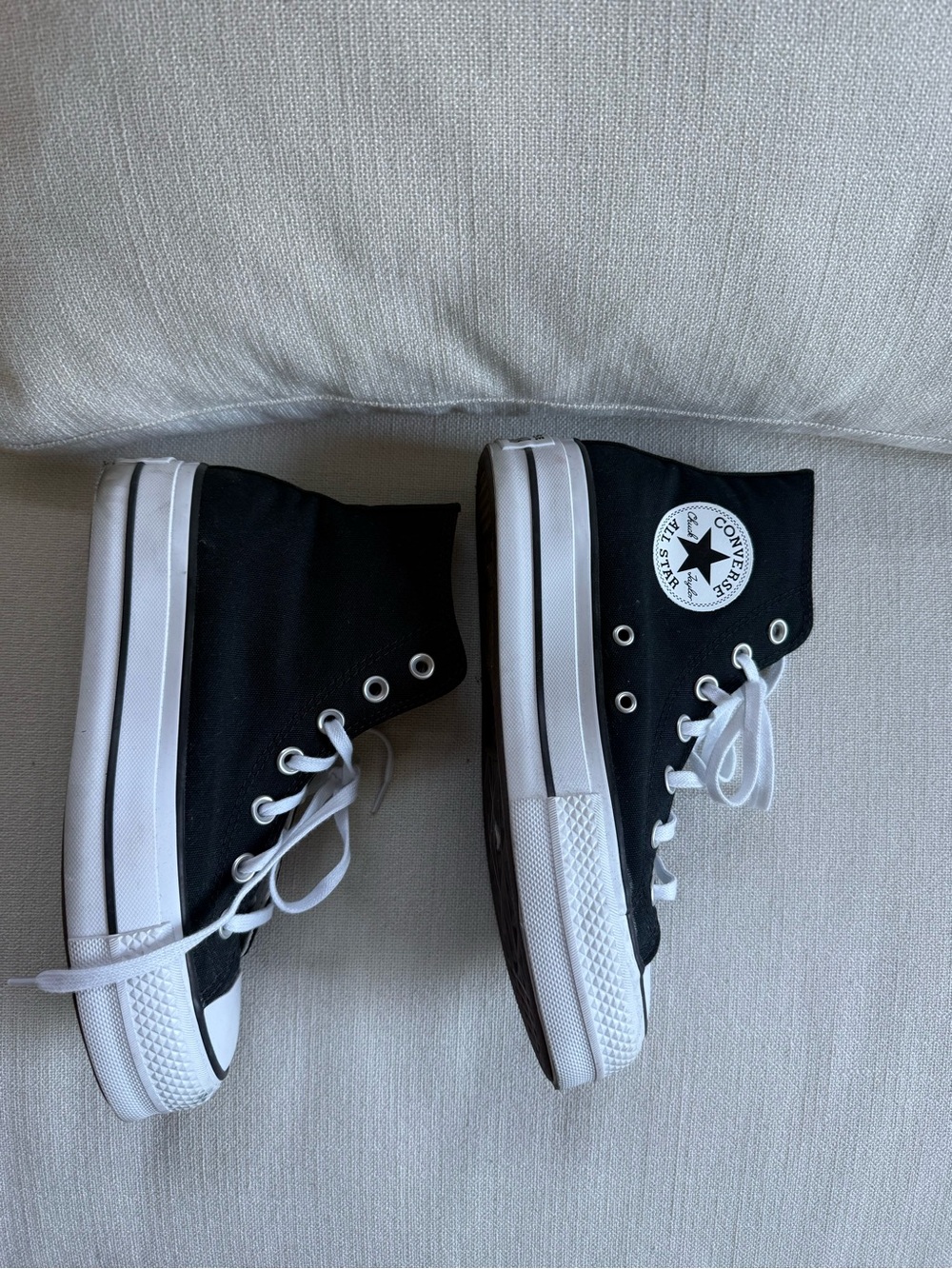 Converse Black and White Platform Chuck Taylor High Tops, US 6.5 37 - Picture 4 of 7